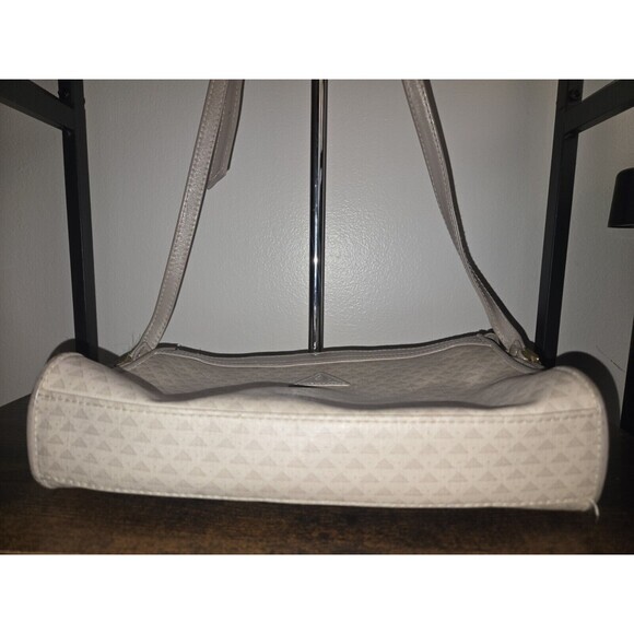 1984 Liz Claiborne Accessories Vinyl & Leather Signature Pyramid Crossbody‎ - Picture 6 of 15